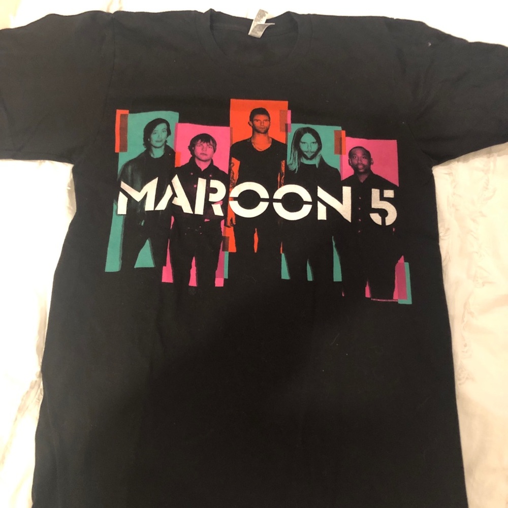 maroon5 t-shirt